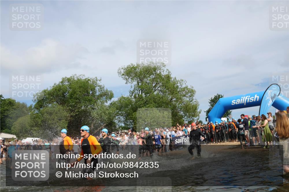 21.06.2026 - Viking Triathlon Michael Strokosch http://msf.ph/oto/9842835 21.06.2026 10:05:18 Schwimmen 33, 165, 198, 211, 296, 301, 341, 370, 472, 493, 519, 562, 601, 617, 632 meine-sportfotos.de