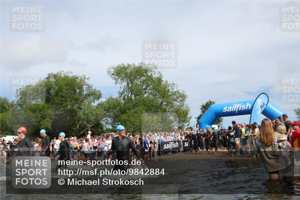 21.06.2026 - Viking Triathlon Michael Strokosch http://msf.ph/oto/9842884 21.06.2026 10:05:41 Schwimmen 45, 134, 234, 262, 276, 316, 387, 393, 399, 471, 482, 520, 528, 578, 663 meine-sportfotos.de