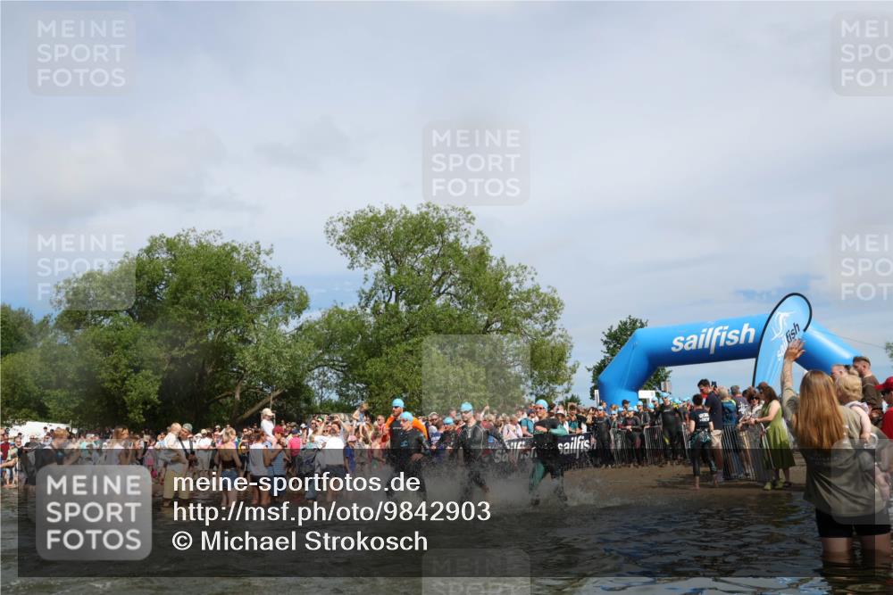 21.06.2026 - Viking Triathlon Michael Strokosch http://msf.ph/oto/9842903 21.06.2026 10:05:48 Schwimmen 45, 78, 160, 183, 193, 234, 316, 387, 393, 399, 482, 528, 567, 578, 663 meine-sportfotos.de