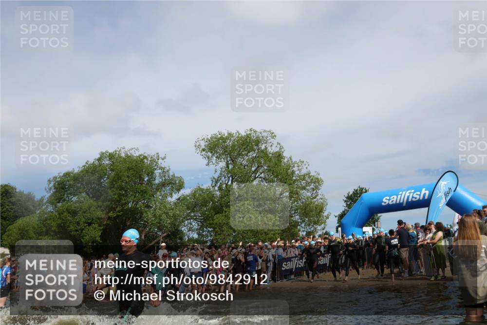 21.06.2026 - Viking Triathlon Michael Strokosch http://msf.ph/oto/9842912 21.06.2026 10:05:51 Schwimmen 45, 78, 156, 160, 183, 193, 282, 316, 393, 498, 505, 528, 563, 567, 578 meine-sportfotos.de