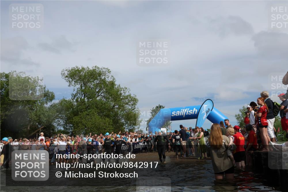 21.06.2026 - Viking Triathlon Michael Strokosch http://msf.ph/oto/9842917 21.06.2026 10:05:53 Schwimmen 45, 78, 156, 160, 183, 193, 282, 316, 393, 498, 505, 528, 563, 567, 578 meine-sportfotos.de