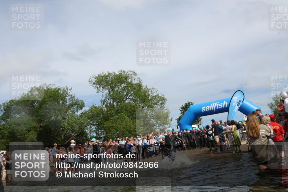 21.06.2026 - Viking Triathlon Michael Strokosch http://msf.ph/oto/9842966 21.06.2026 10:06:09 Schwimmen 41, 147, 153, 162, 173, 185, 248, 273, 368, 405, 443, 479, 541 meine-sportfotos.de