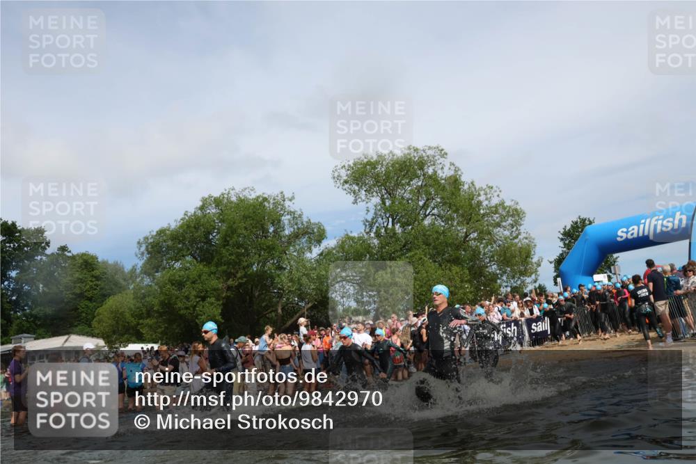 21.06.2026 - Viking Triathlon Michael Strokosch http://msf.ph/oto/9842970 21.06.2026 10:06:11 Schwimmen 41, 147, 153, 162, 173, 185, 190, 248, 273, 368, 378, 405, 479, 541, 550 meine-sportfotos.de