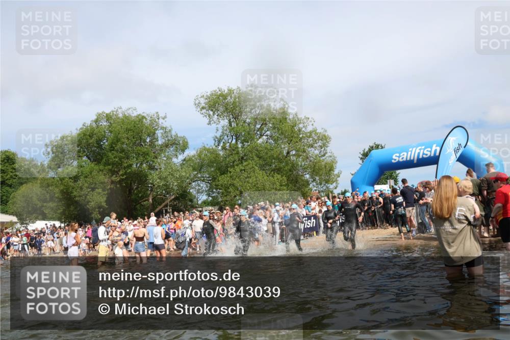 21.06.2026 - Viking Triathlon Michael Strokosch http://msf.ph/oto/9843039 21.06.2026 10:06:38 Schwimmen 56, 138, 151, 177, 188, 206, 260, 321, 326, 429, 444, 445, 616, 619 meine-sportfotos.de