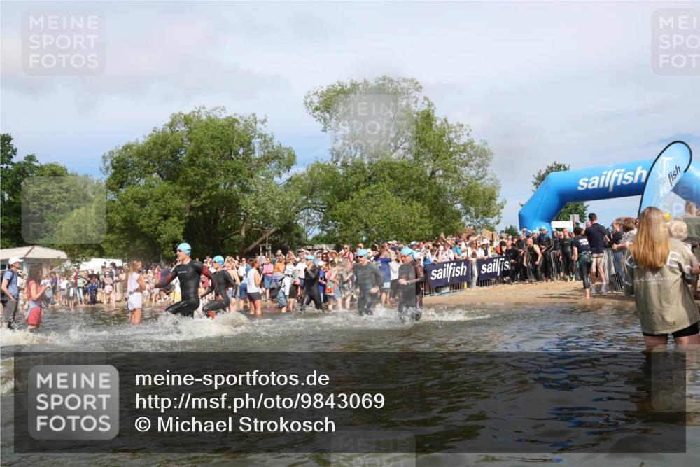 21.06.2026 - Viking Triathlon Michael Strokosch http://msf.ph/oto/9843069 21.06.2026 10:06:49 Schwimmen 54, 166, 245, 310, 429, 444, 449, 464, 495, 609, 615, 618, 638, 641, 668 meine-sportfotos.de