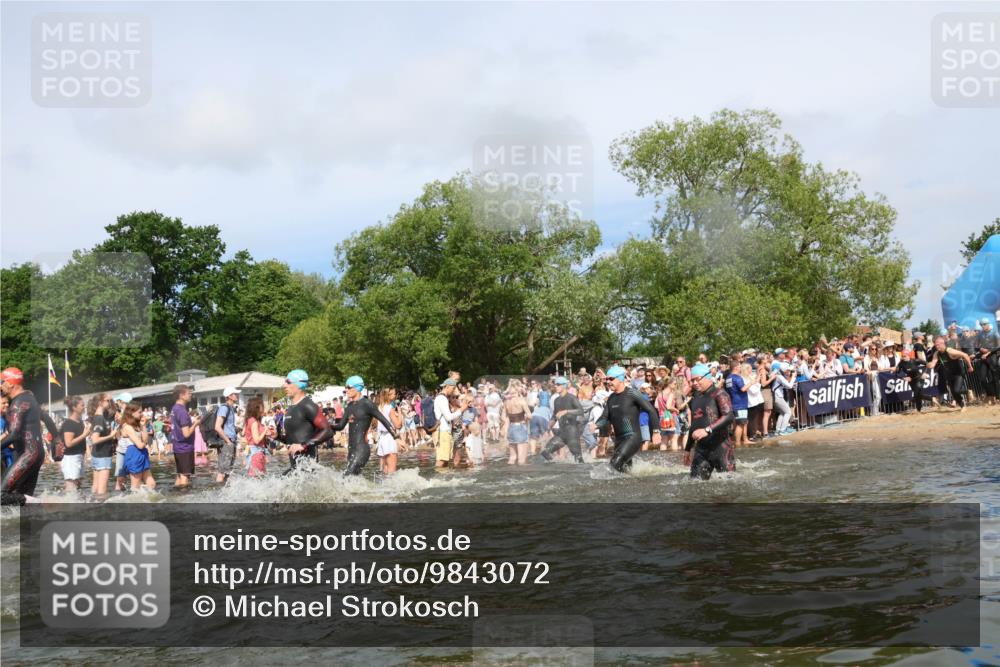 21.06.2026 - Viking Triathlon Michael Strokosch http://msf.ph/oto/9843072 21.06.2026 10:06:50 Schwimmen 54, 166, 245, 310, 429, 444, 449, 464, 495, 609, 615, 618, 638, 641, 668 meine-sportfotos.de