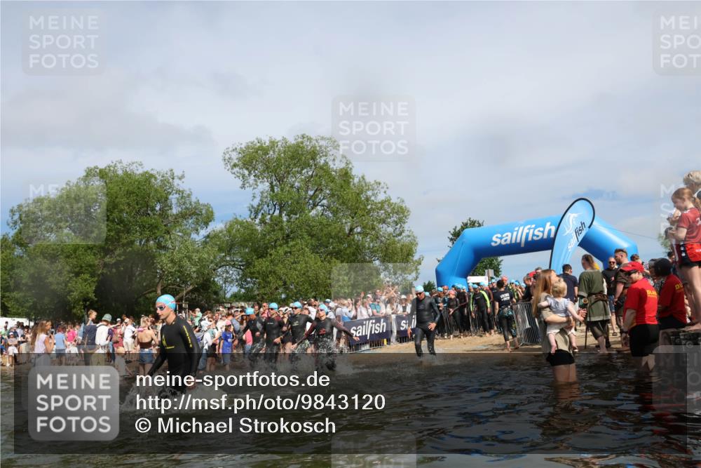 21.06.2026 - Viking Triathlon Michael Strokosch http://msf.ph/oto/9843120 21.06.2026 10:07:08 Schwimmen 37, 60, 69, 94, 116, 123, 135, 289, 307, 314, 329, 345, 369, 390, 470, 523, 555, 574, 662 meine-sportfotos.de