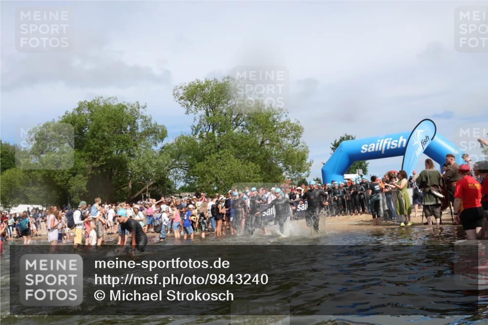 21.06.2026 - Viking Triathlon Michael Strokosch http://msf.ph/oto/9843240 21.06.2026 10:07:58 Schwimmen 57, 97, 124, 178, 217, 257, 295, 298, 388, 413, 494, 534, 622, 630, 635 meine-sportfotos.de