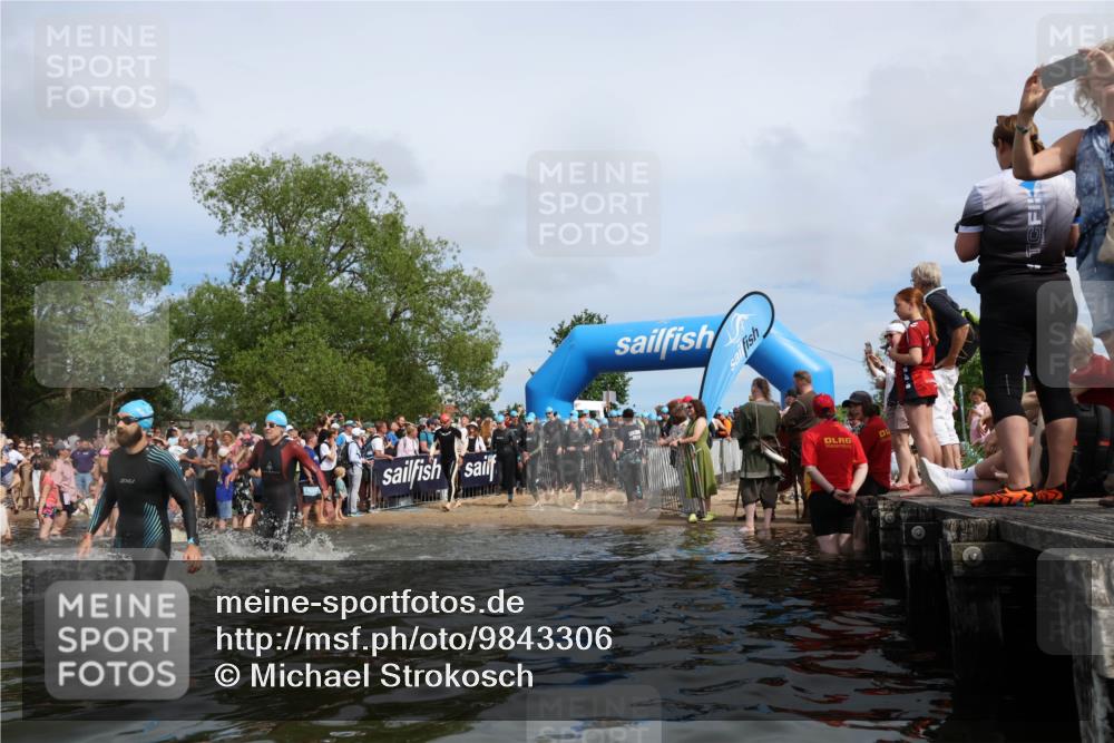 21.06.2026 - Viking Triathlon Michael Strokosch http://msf.ph/oto/9843306 21.06.2026 10:08:26 Schwimmen 48, 133, 168, 192, 222, 223, 250, 317, 354, 375, 416, 463, 564, 571, 613 meine-sportfotos.de