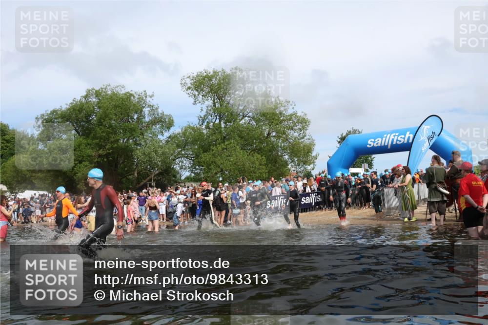 21.06.2026 - Viking Triathlon Michael Strokosch http://msf.ph/oto/9843313 21.06.2026 10:08:29 Schwimmen 48, 133, 168, 192, 222, 317, 354, 375, 376, 571, 613 meine-sportfotos.de