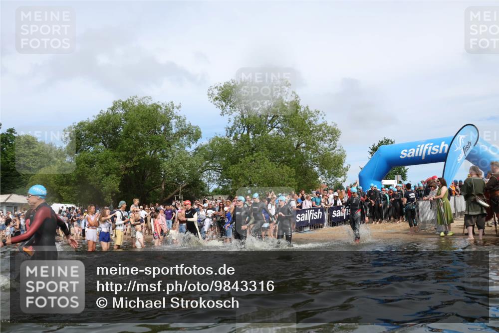 21.06.2026 - Viking Triathlon Michael Strokosch http://msf.ph/oto/9843316 21.06.2026 10:08:30 Schwimmen 48, 133, 168, 192, 207, 222, 254, 317, 322, 354, 375, 376, 571, 613, 629 meine-sportfotos.de