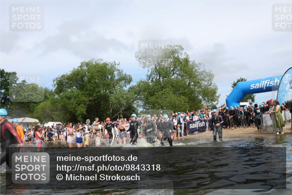 21.06.2026 - Viking Triathlon Michael Strokosch http://msf.ph/oto/9843318 21.06.2026 10:08:30 Schwimmen 48, 133, 168, 192, 207, 222, 254, 317, 322, 354, 375, 376, 571, 613, 629 meine-sportfotos.de