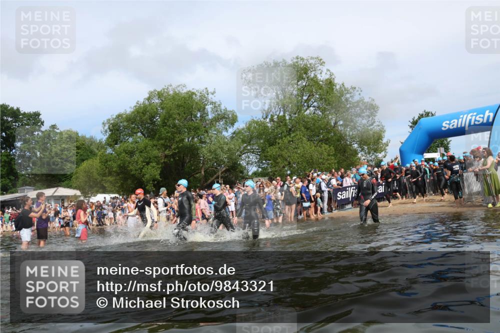 21.06.2026 - Viking Triathlon Michael Strokosch http://msf.ph/oto/9843321 21.06.2026 10:08:31 Schwimmen 48, 133, 168, 192, 207, 222, 254, 317, 322, 354, 375, 376, 571, 613, 629 meine-sportfotos.de