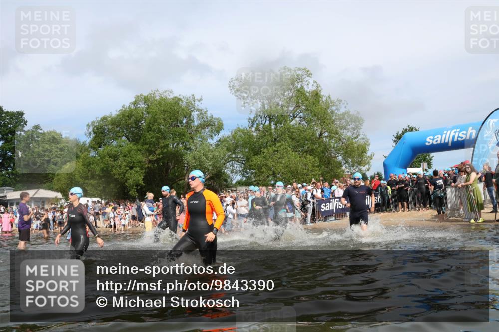 21.06.2026 - Viking Triathlon Michael Strokosch http://msf.ph/oto/9843390 21.06.2026 10:08:59 Schwimmen 40, 70, 77, 106, 139, 181, 237, 252, 344, 362, 509, 542, 566, 652 meine-sportfotos.de