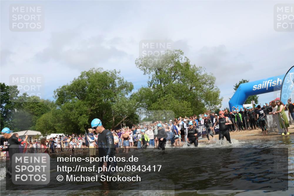 21.06.2026 - Viking Triathlon Michael Strokosch http://msf.ph/oto/9843417 21.06.2026 10:09:09 Schwimmen 70, 77, 127, 155, 347, 385, 431, 502, 529, 542, 631, 639, 652, 670 meine-sportfotos.de