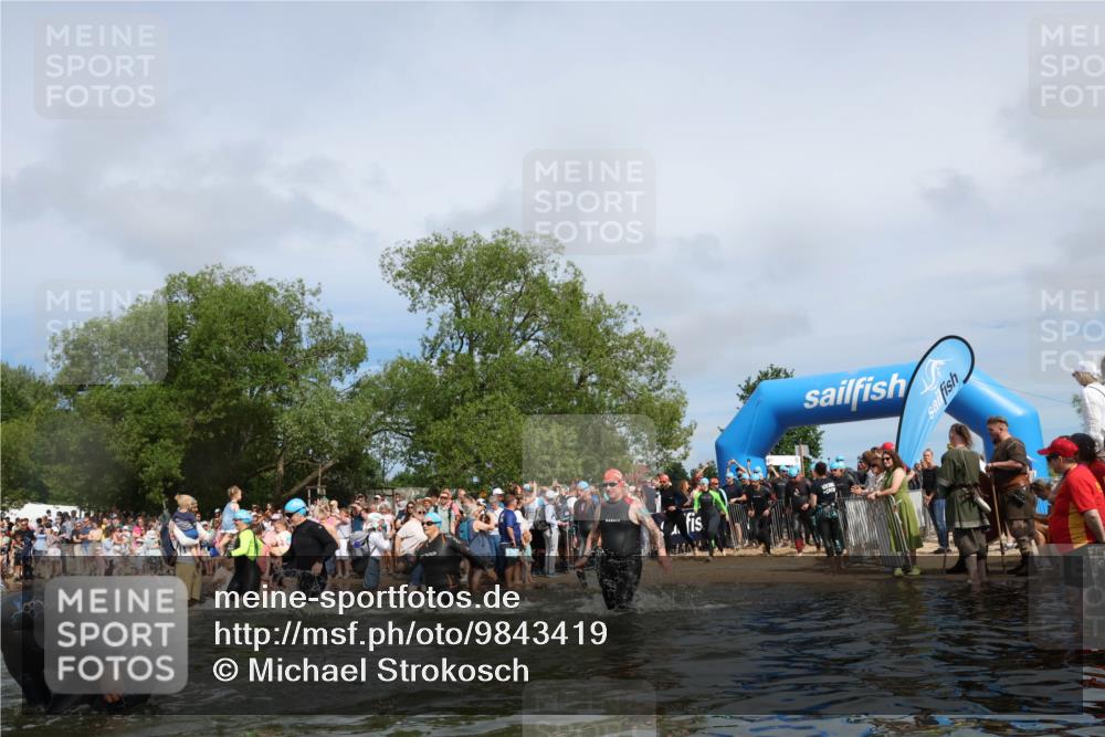 21.06.2026 - Viking Triathlon Michael Strokosch http://msf.ph/oto/9843419 21.06.2026 10:09:11 Schwimmen 70, 77, 127, 155, 347, 385, 431, 502, 504, 529, 542, 631, 639, 652, 670 meine-sportfotos.de