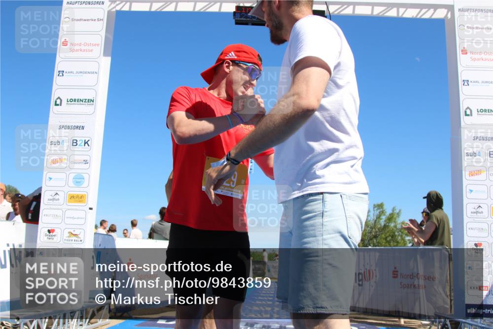 21.06.2026 - Viking Triathlon Markus Tischler http://msf.ph/oto/9843859 21.06.2026 15:45:28 Ziel 295, 629 meine-sportfotos.de