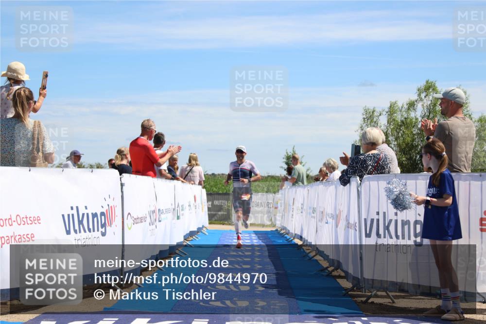 21.06.2026 - Viking Triathlon Markus Tischler http://msf.ph/oto/9844970 21.06.2026 14:17:51 Ziel 104 meine-sportfotos.de