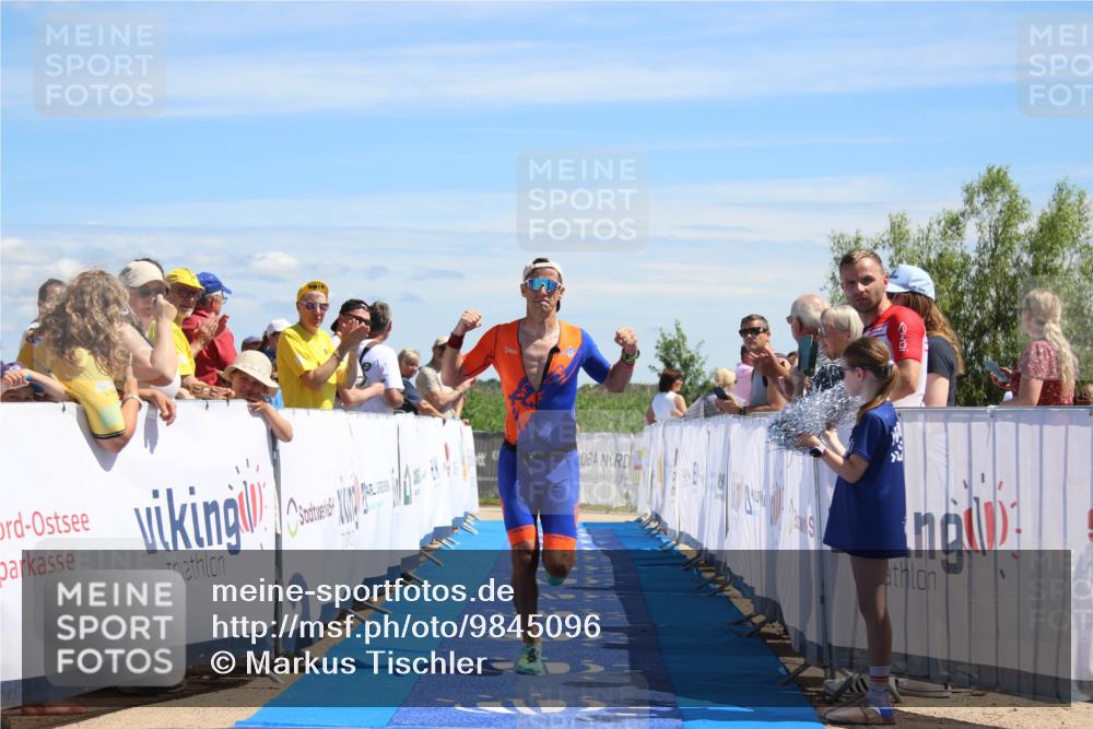 21.06.2026 - Viking Triathlon Markus Tischler http://msf.ph/oto/9845096 21.06.2026 14:26:45 Ziel 200 meine-sportfotos.de