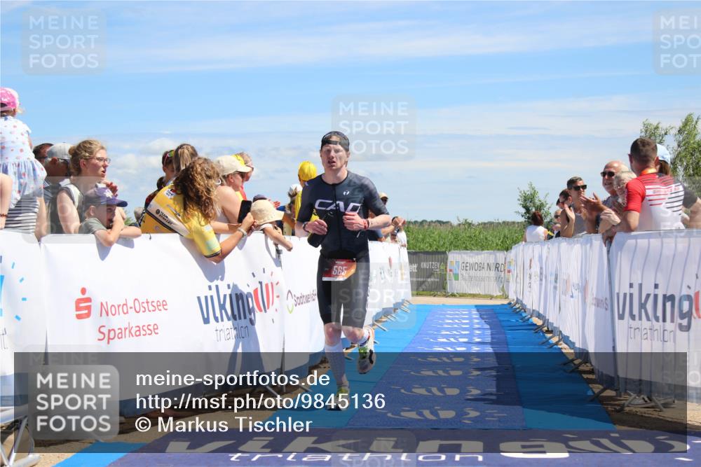 21.06.2026 - Viking Triathlon Markus Tischler http://msf.ph/oto/9845136 21.06.2026 14:28:27 Ziel 565 meine-sportfotos.de