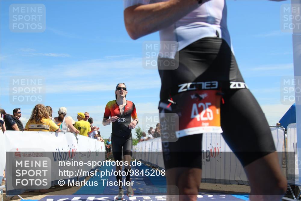 21.06.2026 - Viking Triathlon Markus Tischler http://msf.ph/oto/9845208 21.06.2026 14:30:49 Ziel 425, 467 meine-sportfotos.de