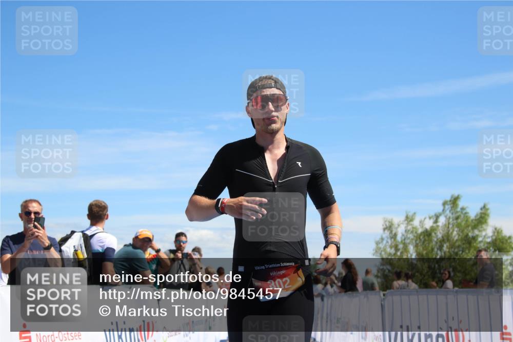 21.06.2026 - Viking Triathlon Markus Tischler http://msf.ph/oto/9845457 21.06.2026 14:40:49 Ziel 302, 394 meine-sportfotos.de