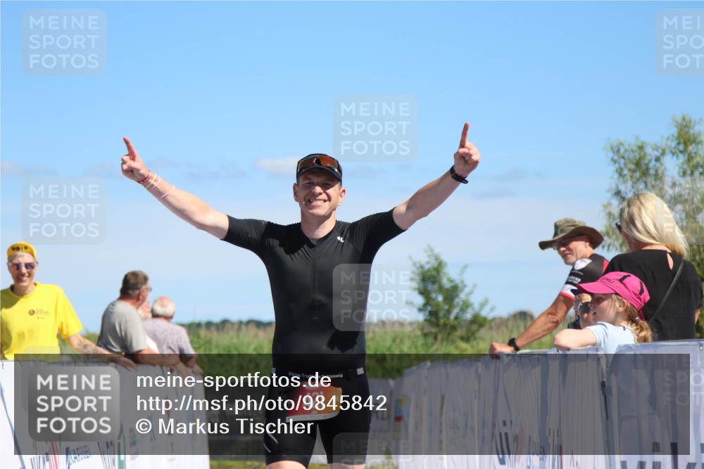 21.06.2026 - Viking Triathlon Markus Tischler http://msf.ph/oto/9845842 21.06.2026 16:05:53 Ziel 421 meine-sportfotos.de