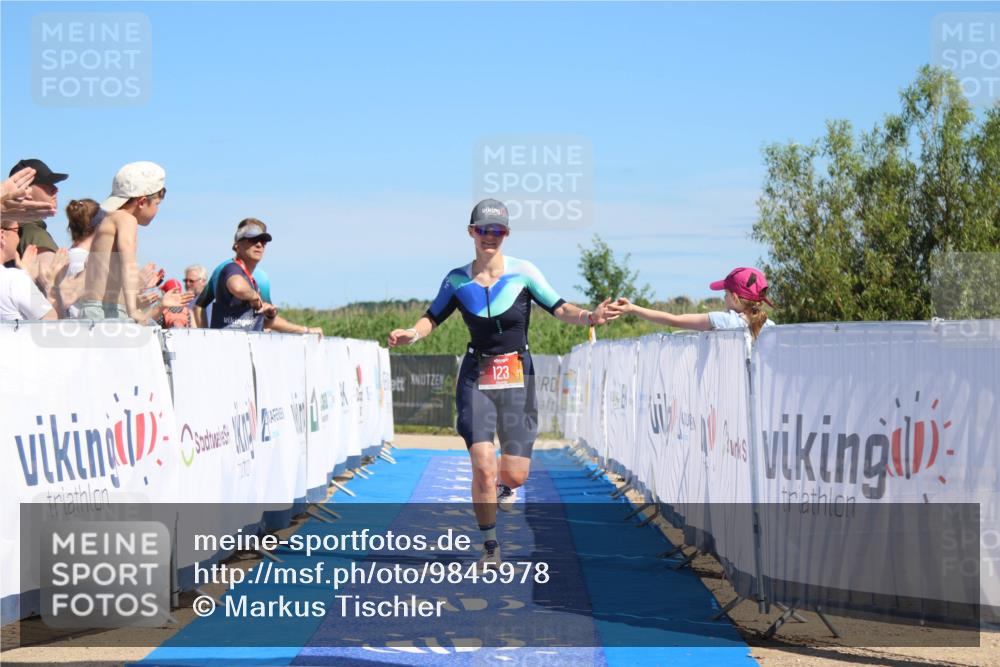 21.06.2026 - Viking Triathlon Markus Tischler http://msf.ph/oto/9845978 21.06.2026 16:11:17 Ziel 123 meine-sportfotos.de