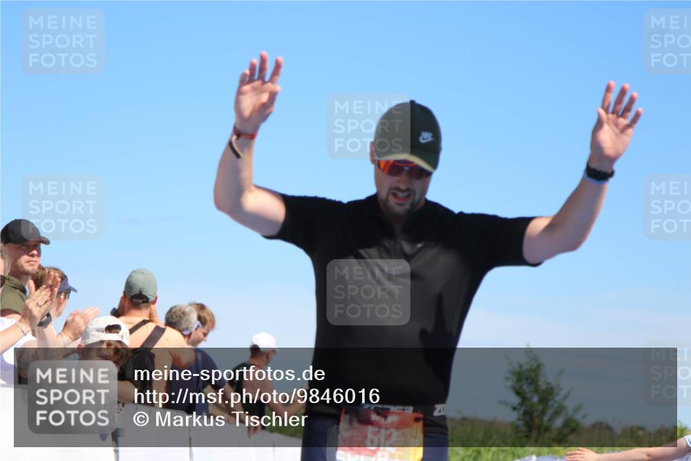 21.06.2026 - Viking Triathlon Markus Tischler http://msf.ph/oto/9846016 21.06.2026 16:12:36 Ziel 345, 512 meine-sportfotos.de