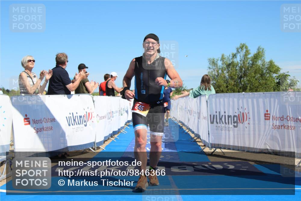 21.06.2026 - Viking Triathlon Markus Tischler http://msf.ph/oto/9846366 21.06.2026 16:24:51 Ziel 245, 283, 433 meine-sportfotos.de
