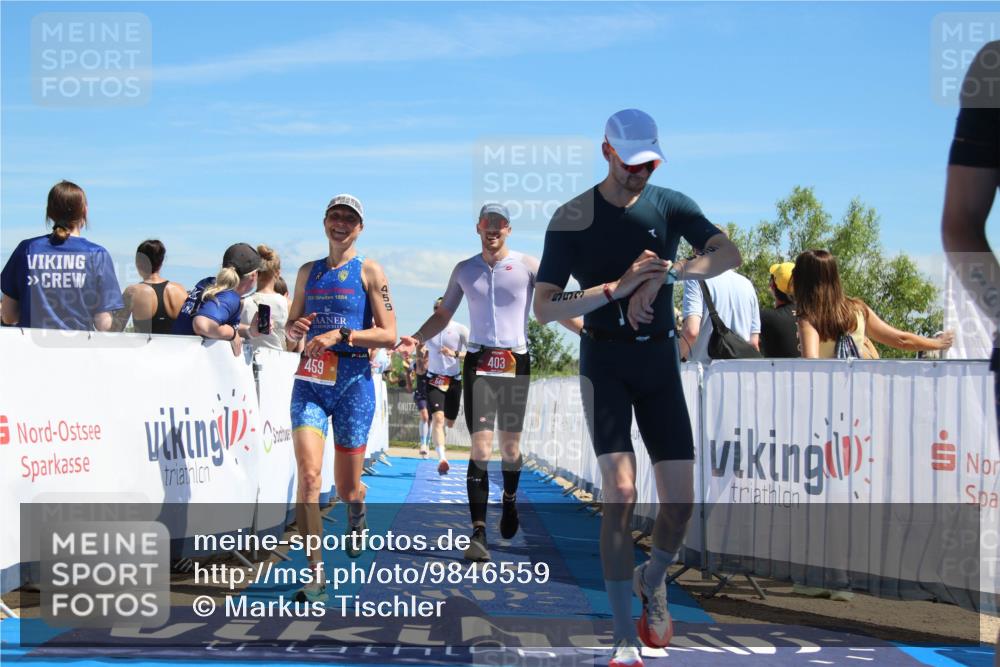 21.06.2026 - Viking Triathlon Markus Tischler http://msf.ph/oto/9846559 21.06.2026 15:00:09 Ziel 351, 403, 459, 546, 553 meine-sportfotos.de