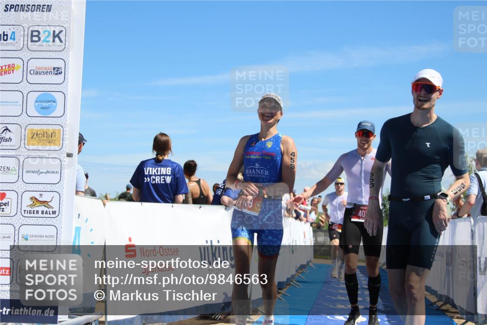 21.06.2026 - Viking Triathlon Markus Tischler http://msf.ph/oto/9846563 21.06.2026 15:00:09 Ziel 351, 403, 459, 546, 553 meine-sportfotos.de
