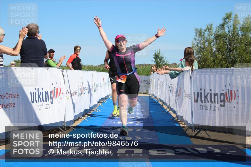 21.06.2026 - Viking Triathlon Markus Tischler http://msf.ph/oto/9846576 21.06.2026 16:33:12 Ziel 370, 424 meine-sportfotos.de