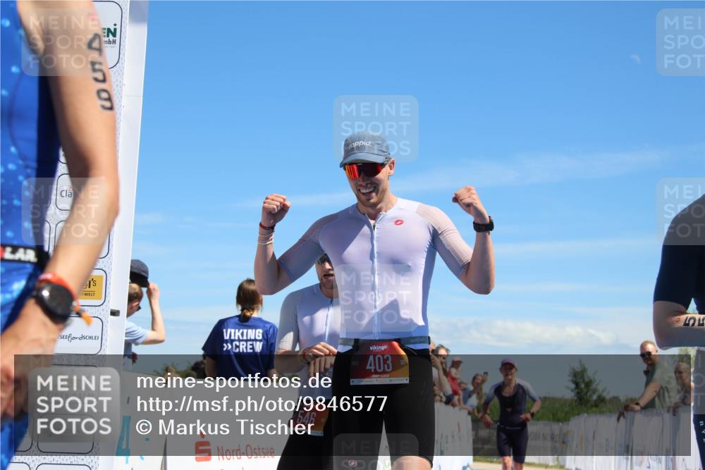 21.06.2026 - Viking Triathlon Markus Tischler http://msf.ph/oto/9846577 21.06.2026 15:00:11 Ziel 351, 403, 459, 546, 553 meine-sportfotos.de