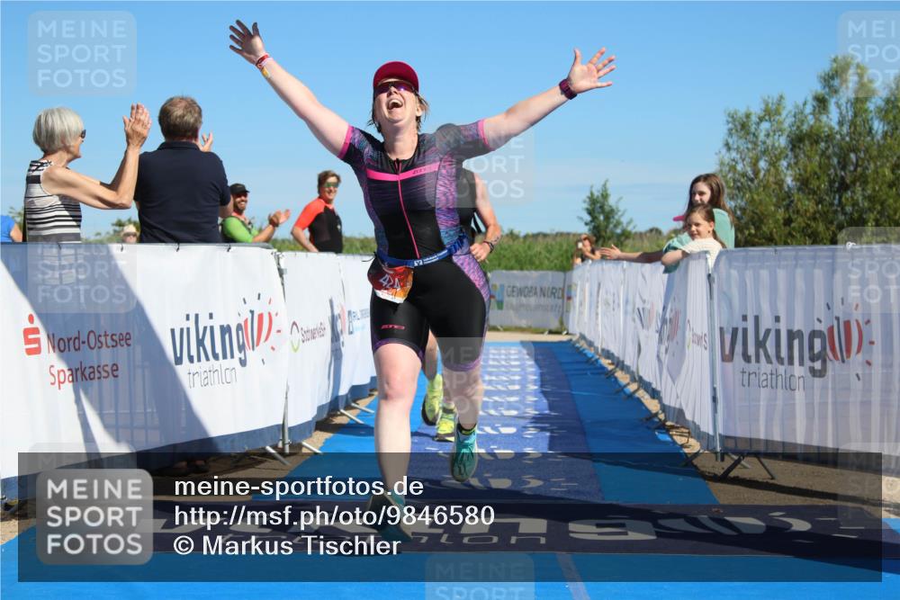 21.06.2026 - Viking Triathlon Markus Tischler http://msf.ph/oto/9846580 21.06.2026 16:33:13 Ziel 370, 424 meine-sportfotos.de