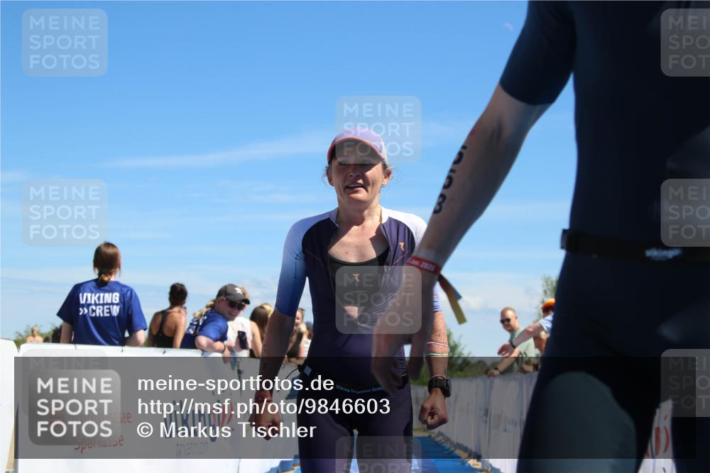 21.06.2026 - Viking Triathlon Markus Tischler http://msf.ph/oto/9846603 21.06.2026 15:00:15 Ziel 351, 403, 459, 546, 553 meine-sportfotos.de