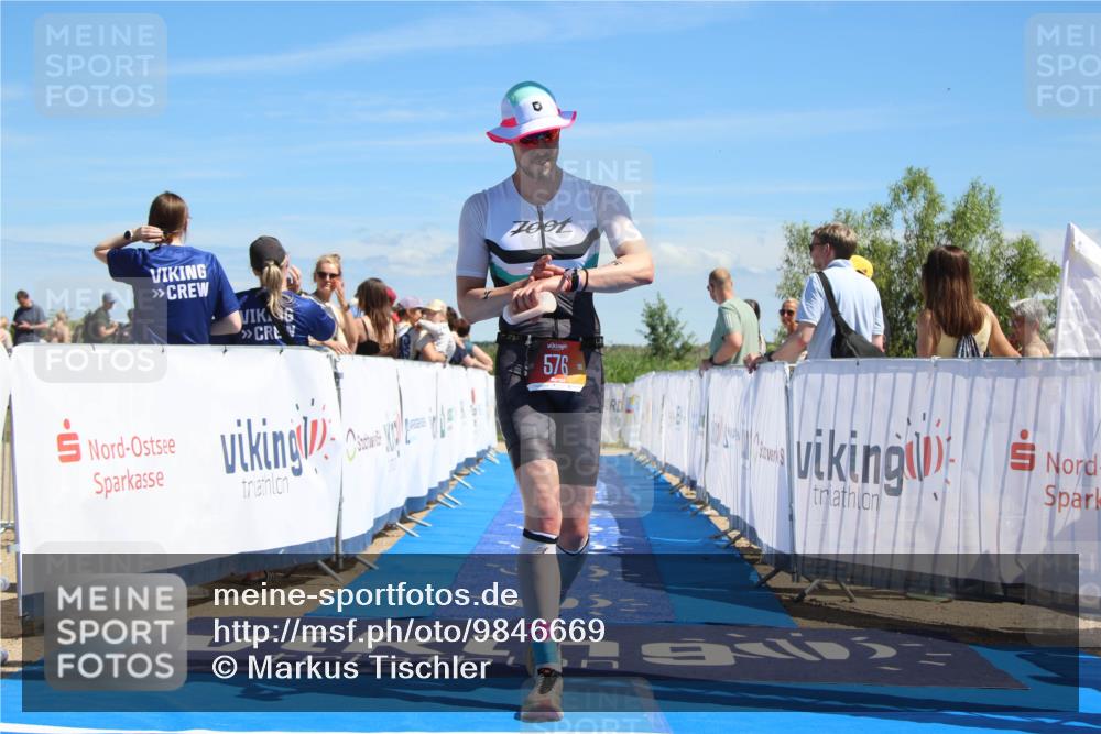 21.06.2026 - Viking Triathlon Markus Tischler http://msf.ph/oto/9846669 21.06.2026 15:01:02 Ziel 576 meine-sportfotos.de