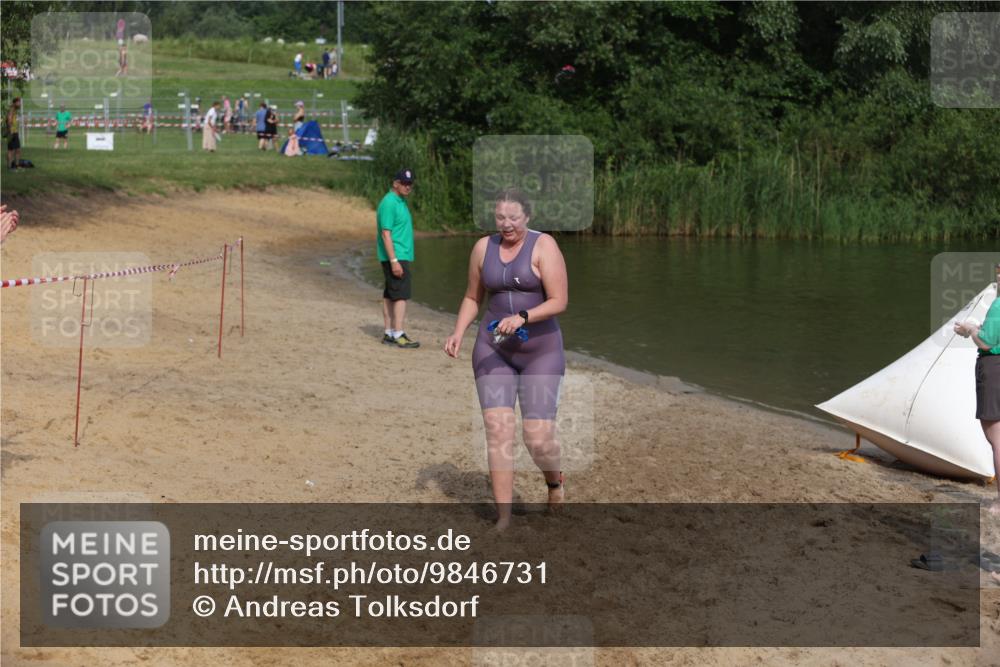 21.06.2026 - 29. Vierlanden-Triathlon Andreas Tolksdorf http://msf.ph/oto/9846731 21.06.2026 09:14:32 Schwimmen 296 meine-sportfotos.de