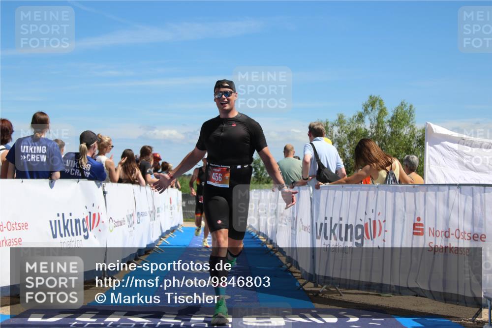 21.06.2026 - Viking Triathlon Markus Tischler http://msf.ph/oto/9846803 21.06.2026 15:03:41 Ziel 271, 456 meine-sportfotos.de