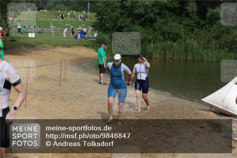 21.06.2026 - 29. Vierlanden-Triathlon Andreas Tolksdorf http://msf.ph/oto/9846847 21.06.2026 09:14:58 Schwimmen 248, 269, 294 meine-sportfotos.de