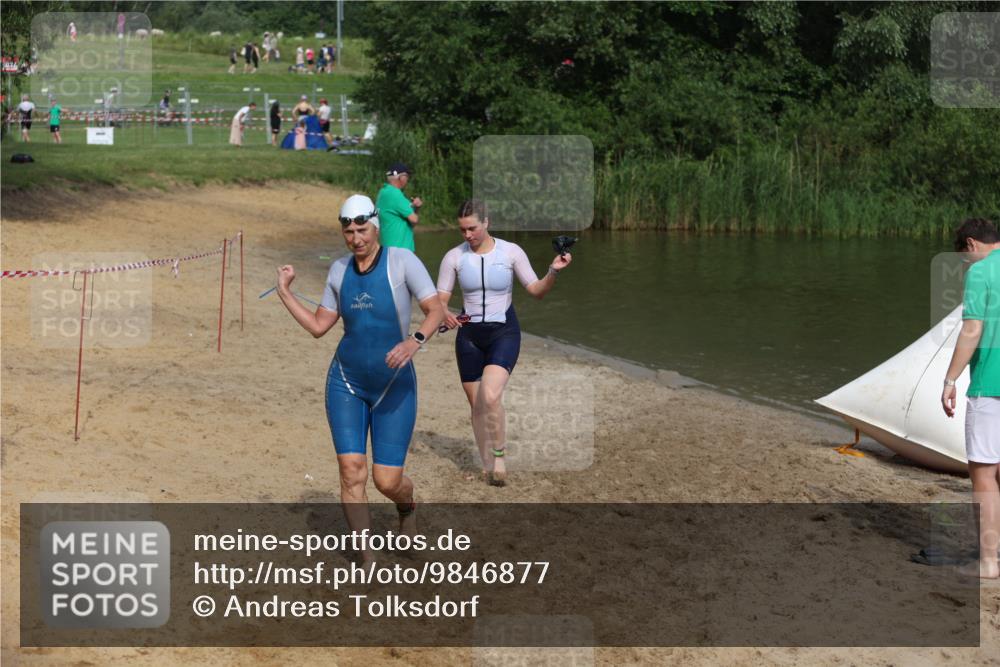 21.06.2026 - 29. Vierlanden-Triathlon Andreas Tolksdorf http://msf.ph/oto/9846877 21.06.2026 09:14:59 Schwimmen 248, 269, 294 meine-sportfotos.de