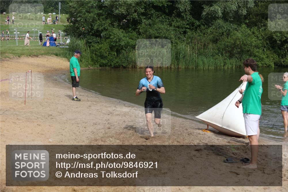 21.06.2026 - 29. Vierlanden-Triathlon Andreas Tolksdorf http://msf.ph/oto/9846921 21.06.2026 09:15:23 Schwimmen 260 meine-sportfotos.de