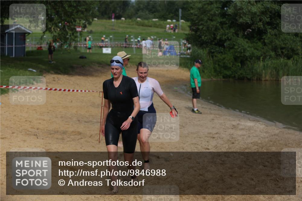 21.06.2026 - 29. Vierlanden-Triathlon Andreas Tolksdorf http://msf.ph/oto/9846988 21.06.2026 09:16:21 Schwimmen 236, 243, 277 meine-sportfotos.de