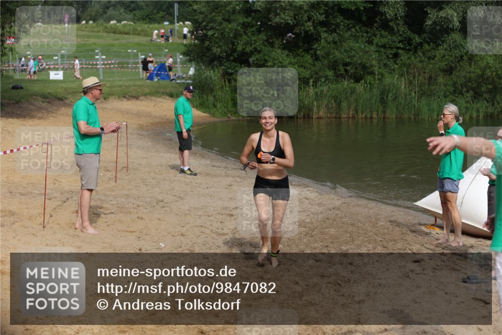 21.06.2026 - 29. Vierlanden-Triathlon Andreas Tolksdorf http://msf.ph/oto/9847082 21.06.2026 09:17:15 Schwimmen 249 meine-sportfotos.de