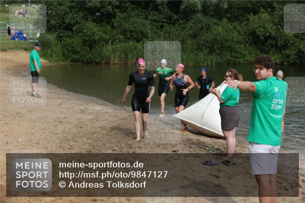 21.06.2026 - 29. Vierlanden-Triathlon Andreas Tolksdorf http://msf.ph/oto/9847127 21.06.2026 09:18:04 Schwimmen 232, 245, 259, 281 meine-sportfotos.de
