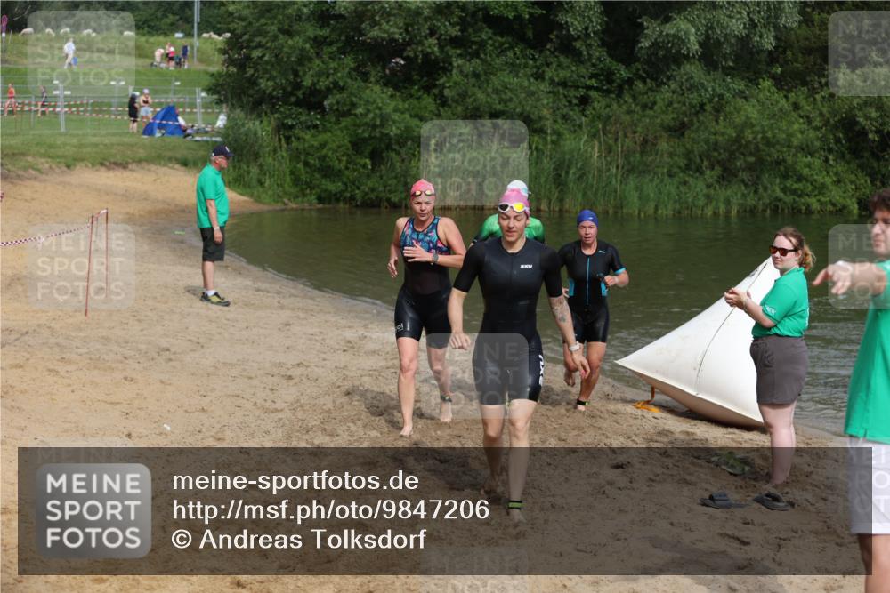 21.06.2026 - 29. Vierlanden-Triathlon Andreas Tolksdorf http://msf.ph/oto/9847206 21.06.2026 09:18:06 Schwimmen 232, 245, 259, 276, 281 meine-sportfotos.de