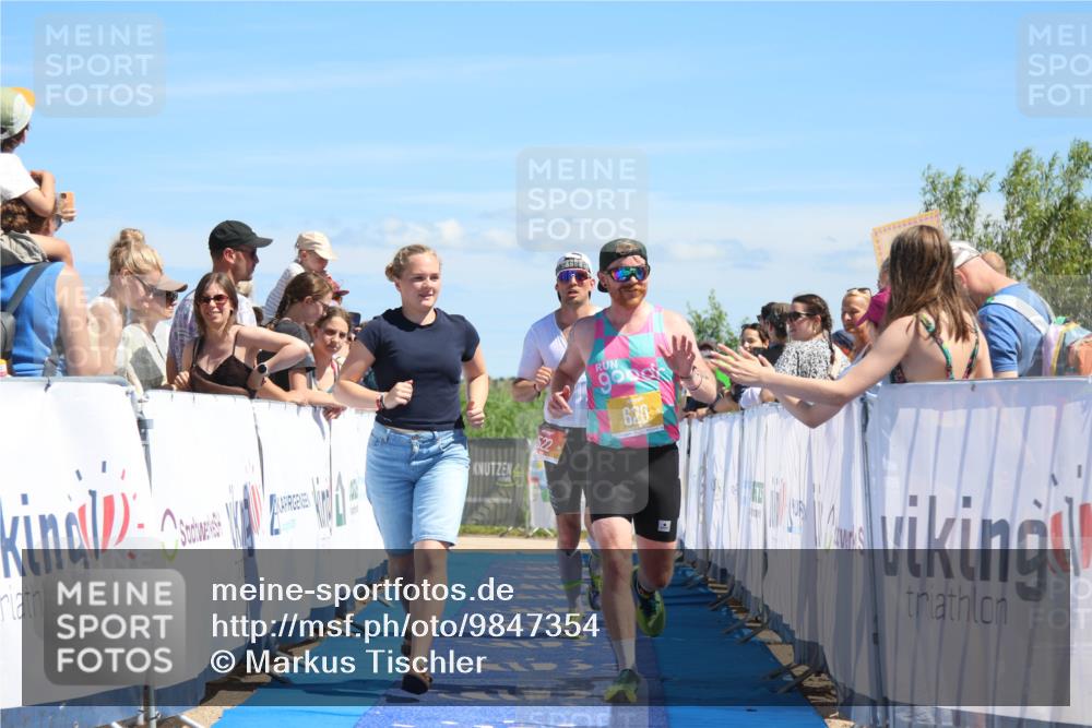 21.06.2026 - Viking Triathlon Markus Tischler http://msf.ph/oto/9847354 21.06.2026 15:10:36 Ziel 522, 620, 656 meine-sportfotos.de