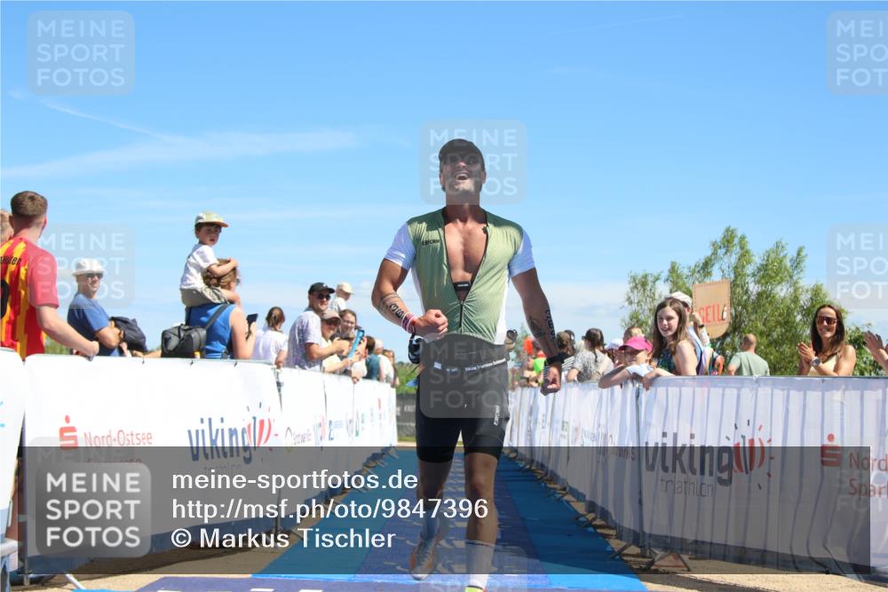 21.06.2026 - Viking Triathlon Markus Tischler http://msf.ph/oto/9847396 21.06.2026 15:11:11 Ziel 369 meine-sportfotos.de