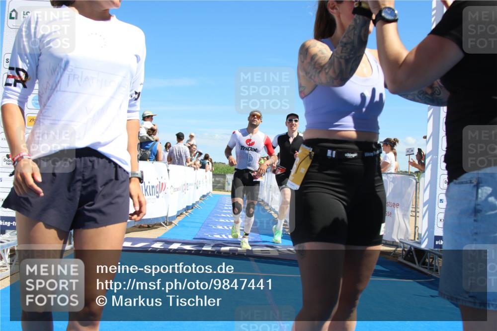 21.06.2026 - Viking Triathlon Markus Tischler http://msf.ph/oto/9847441 21.06.2026 15:11:46 Ziel 318, 574, 606 meine-sportfotos.de