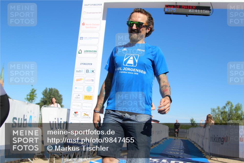 21.06.2026 - Viking Triathlon Markus Tischler http://msf.ph/oto/9847455 21.06.2026 16:50:13 Ziel 375, 631 meine-sportfotos.de